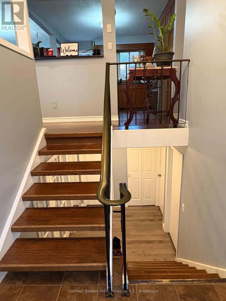 642 SKI CLUB ROAD E — North Bay (Widdifield), Ontario - Photo 4 of 10