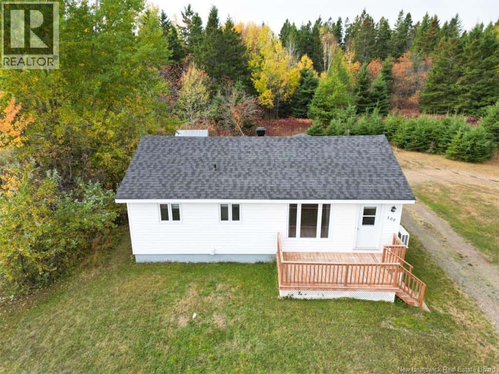 100 Principale — Pointe-Verte, New Brunswick - Photo 2 of 17