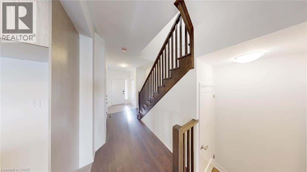 214 ROCKLEDGE Drive — Hannon, Ontario - Photo 2 of 21