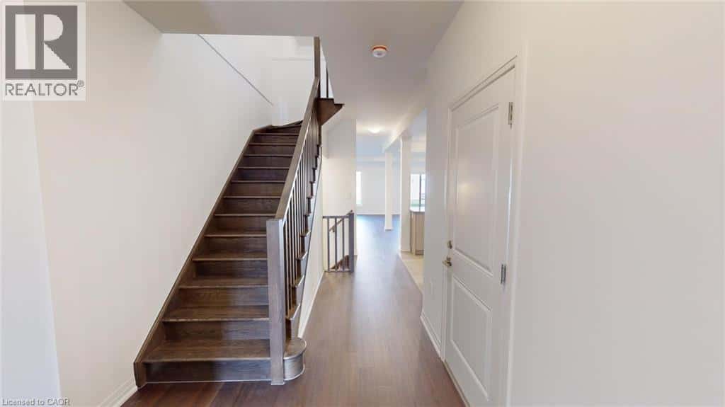 214 ROCKLEDGE Drive — Hannon, Ontario - Photo 3 of 21