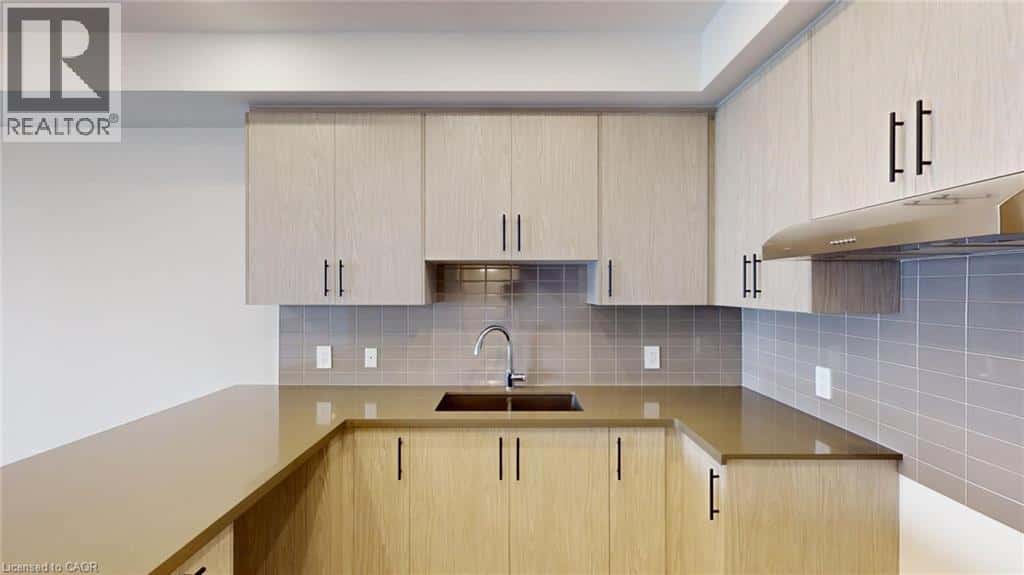 214 ROCKLEDGE Drive — Hannon, Ontario - Photo 4 of 21