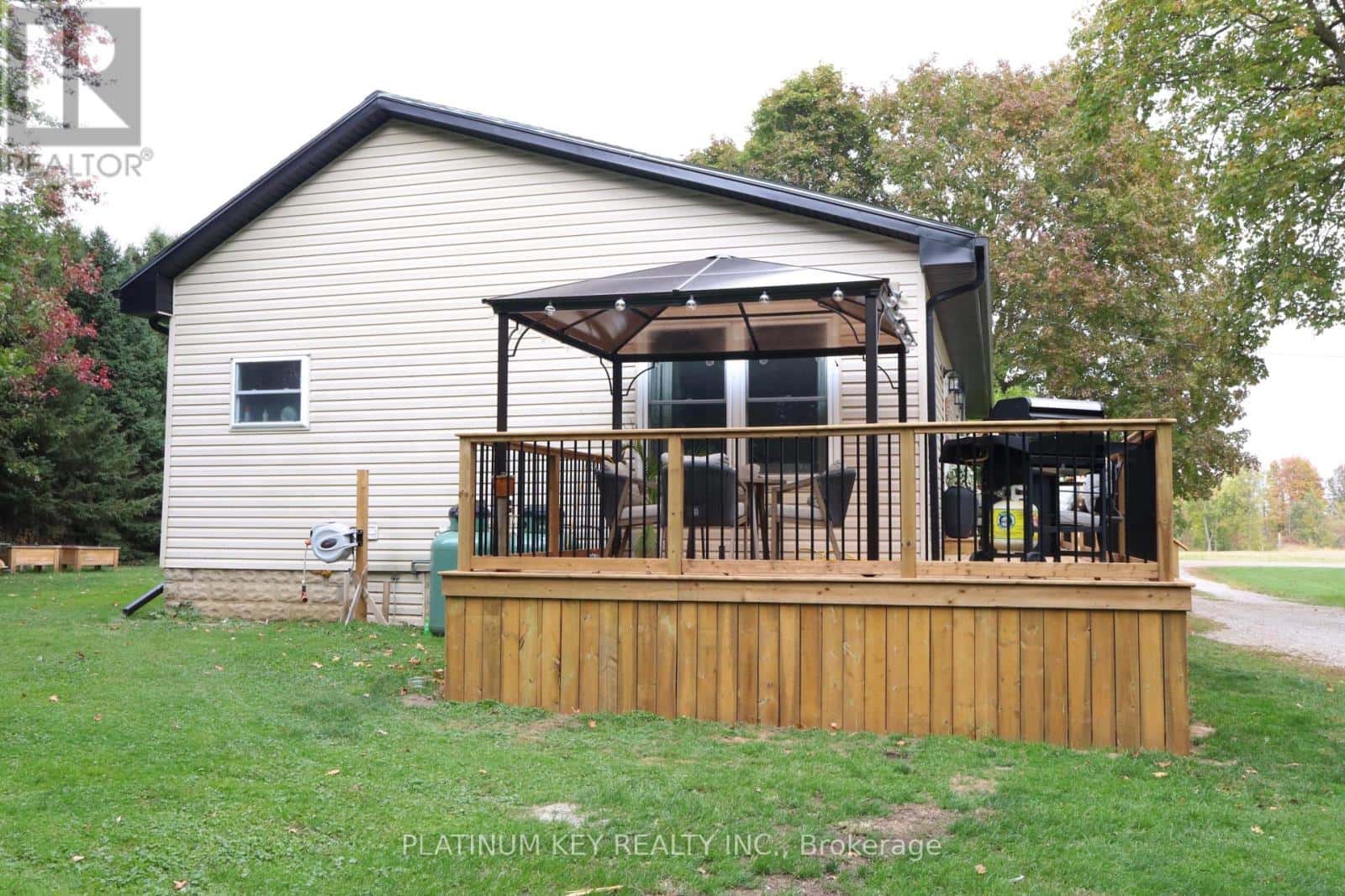 21243 TAITS ROAD — Southwest Middlesex, Ontario - Photo 5 of 42