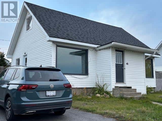 45 Kenogami RD — Terrace Bay, Ontario - Photo 2 of 32