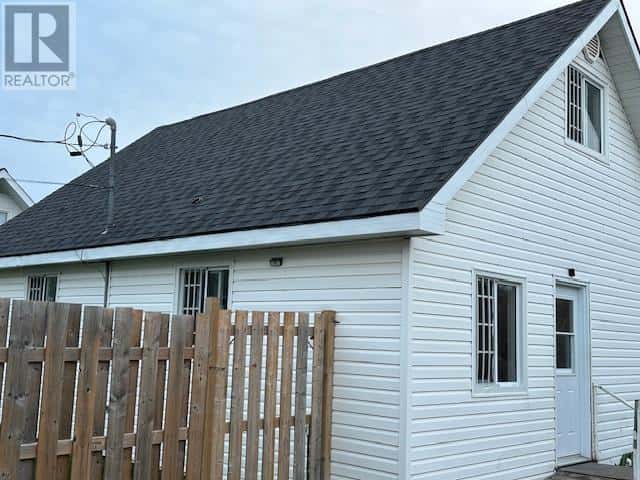 45 Kenogami RD — Terrace Bay, Ontario - Photo 3 of 32