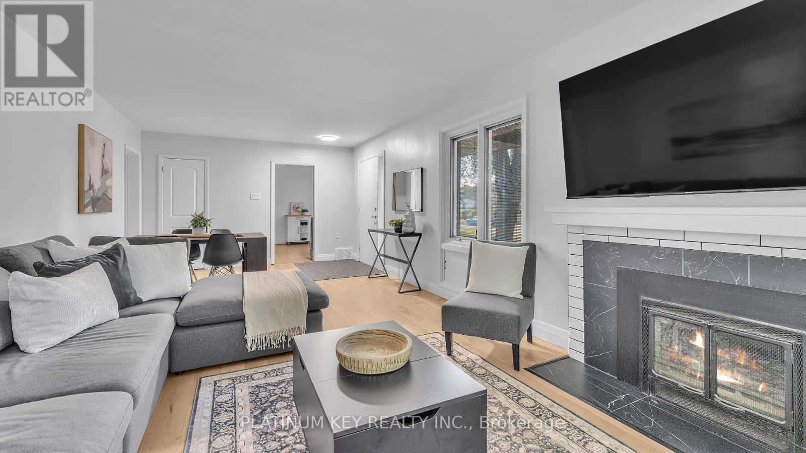 112 ONTARIO STREET — Strathroy-Caradoc (SW), Ontario - Photo 5 of 22