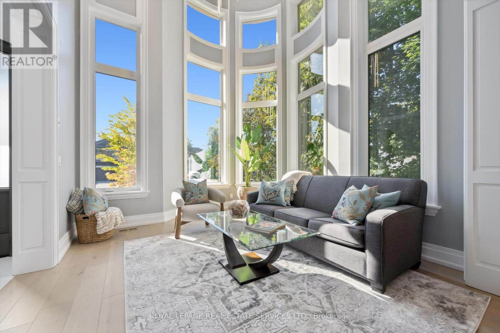 14 WESTGLEN CRESCENT - Photo 4 of 50, Toronto (Islington-City Centre West), Ontario