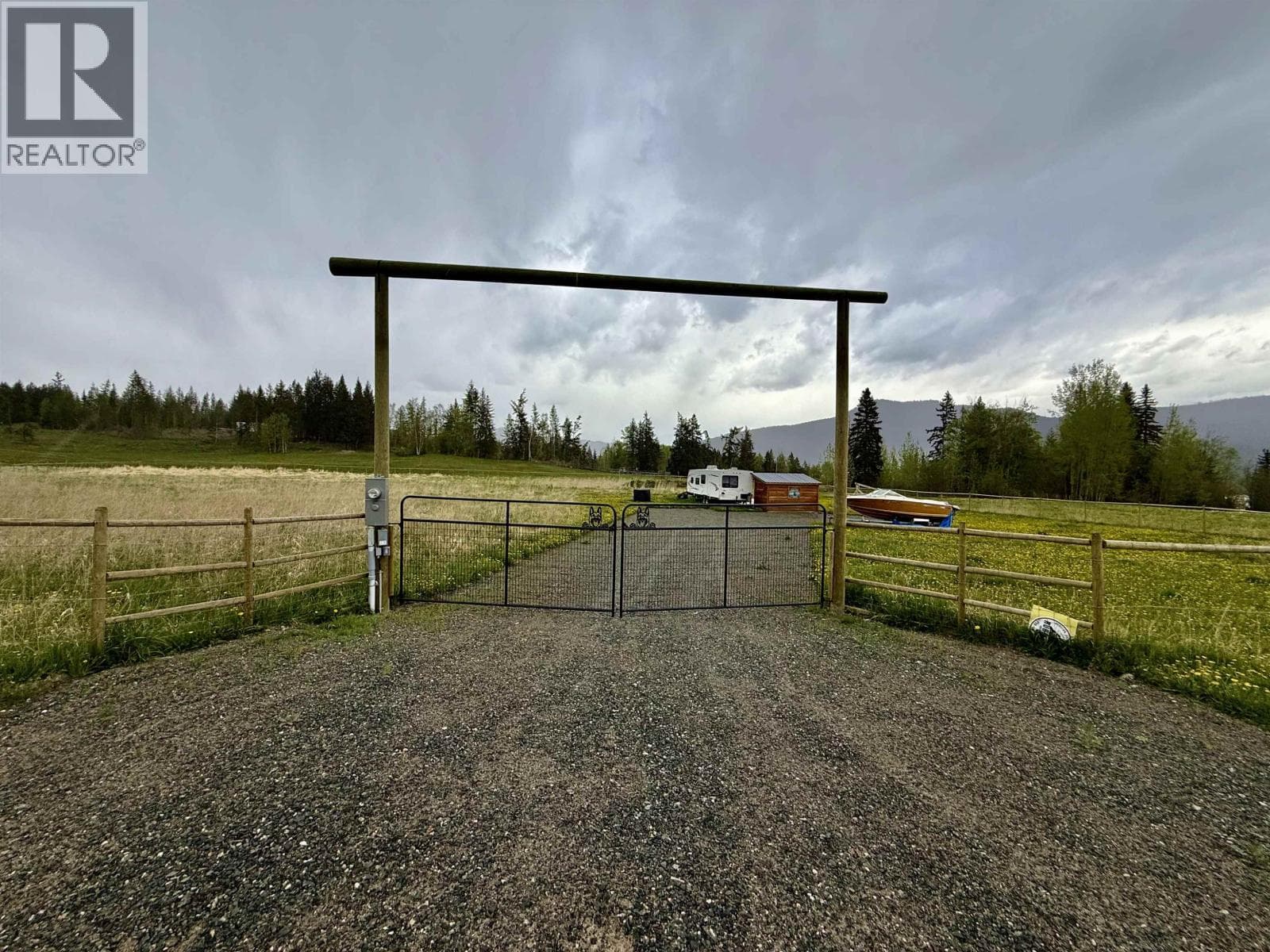 3971 CANIMVIEW DRIVE — Canim Lake, British Columbia - Main photo