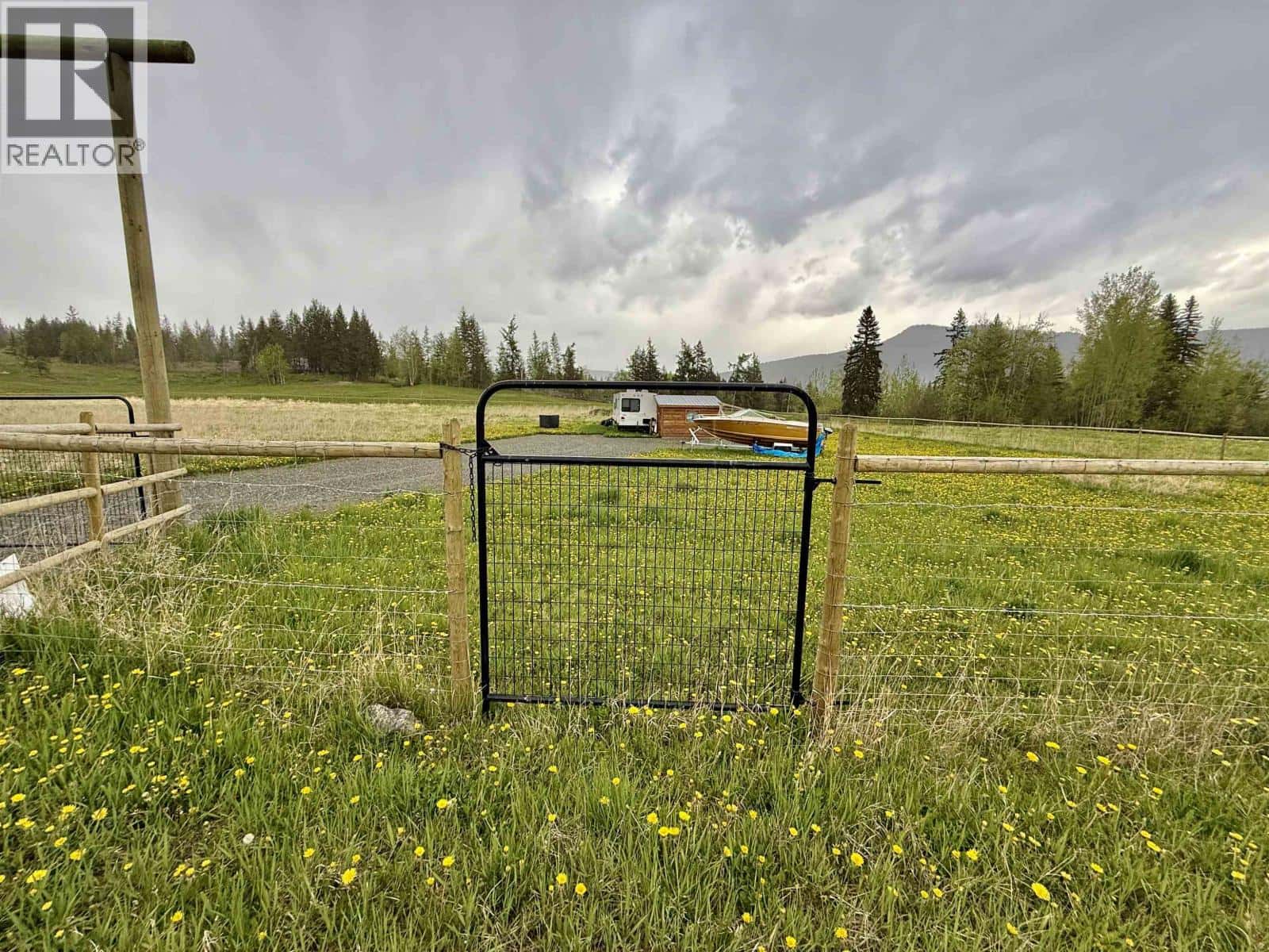 3971 CANIMVIEW DRIVE — Canim Lake, British Columbia - Photo 5 of 13