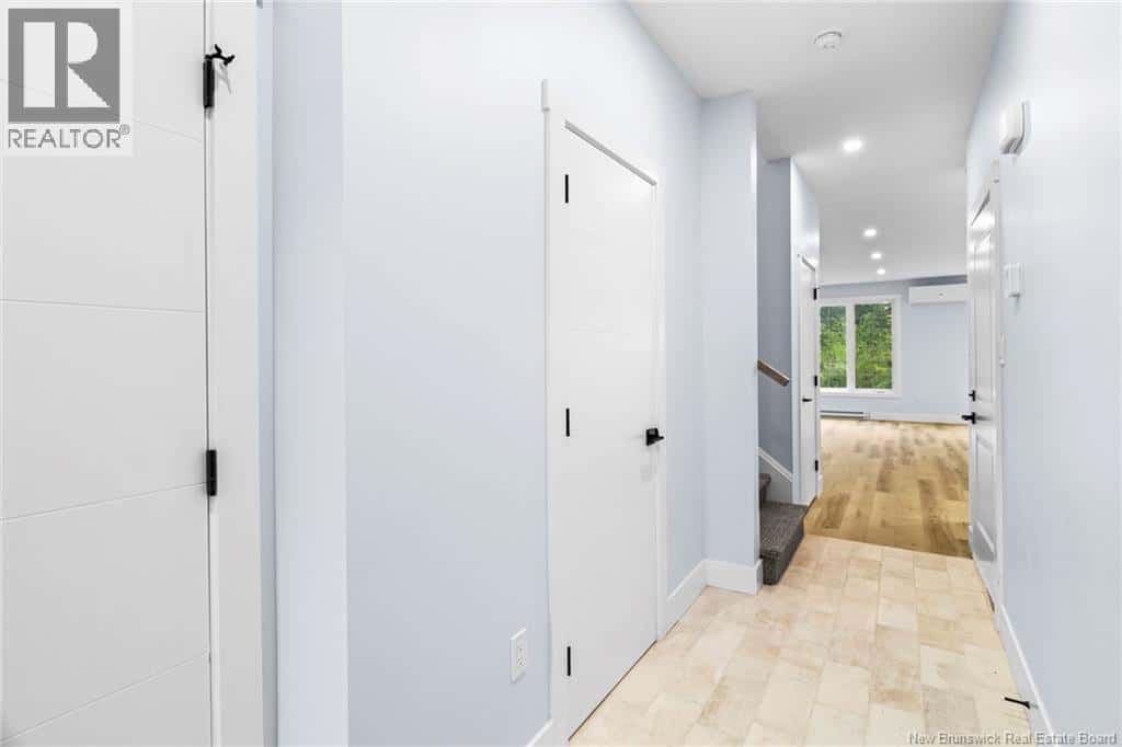 34 Winterberry Drive — Fredericton, New Brunswick - Photo 4 of 43