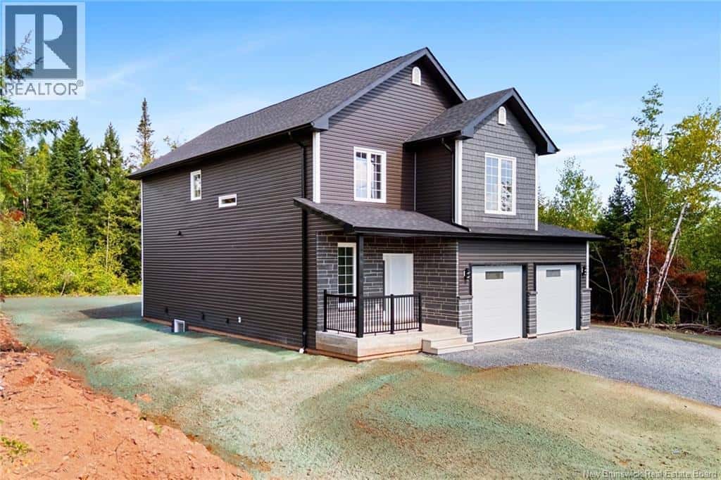 34 Winterberry Drive — Fredericton, New Brunswick - Photo 2 of 43