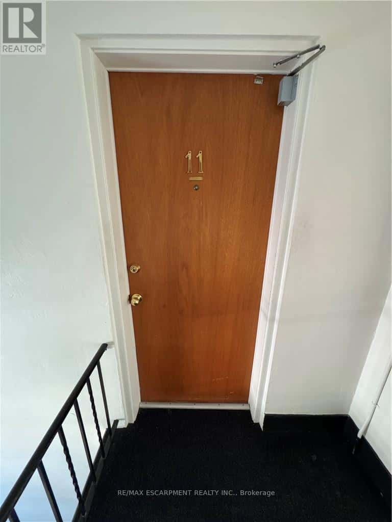 11 - 1755 KING STREET — Hamilton (Bartonville), Ontario - Photo 5 of 20