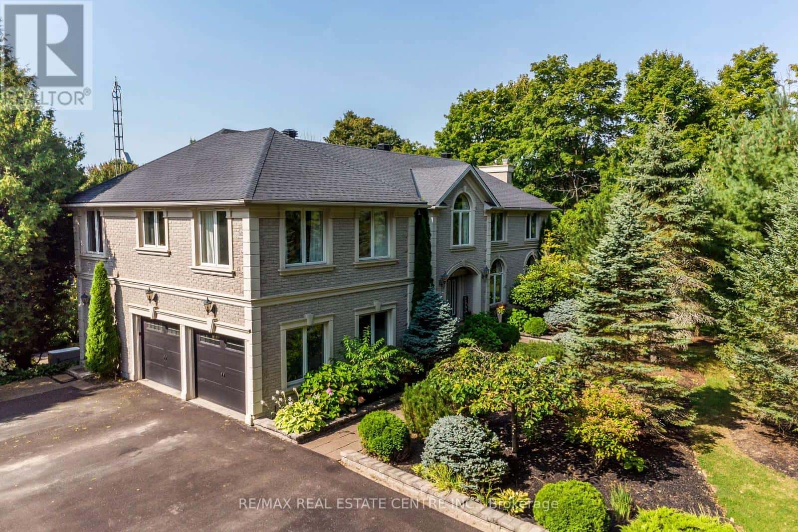 4220 ENNISCLARE DRIVE — Milton (NA Rural Nassagaweya), Ontario - Photo 2 of 50