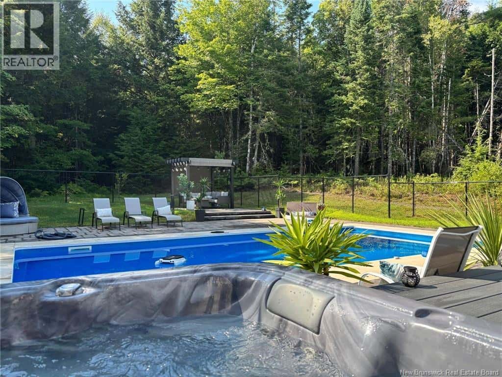 18 Corinth Avenue — Rusagonis, New Brunswick - Photo 3 of 49