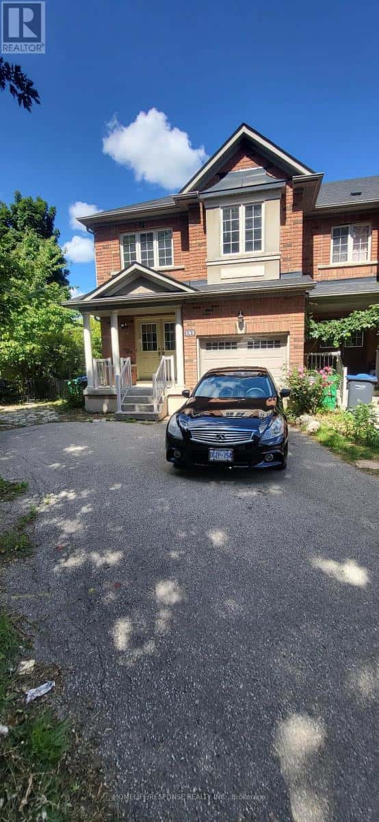 141 ROCKGARDEN TRAIL — Brampton (Sandringham-Wellington), Ontario - Photo 2 of 9