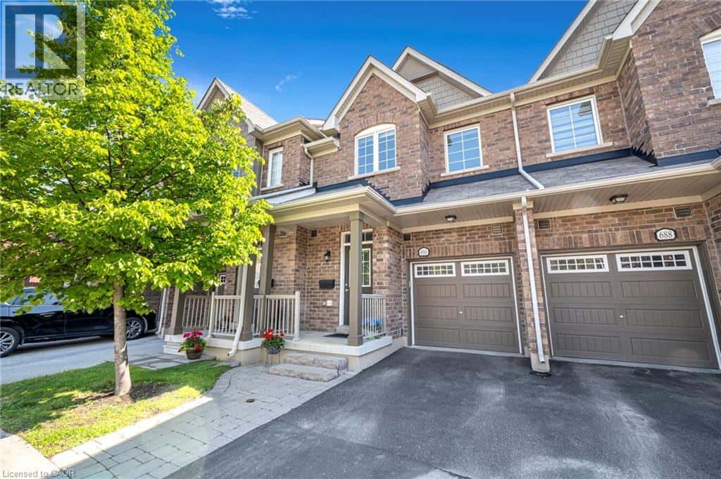 686 WENDY CULBERT Crescent — Newmarket, Ontario - Photo 2 of 47