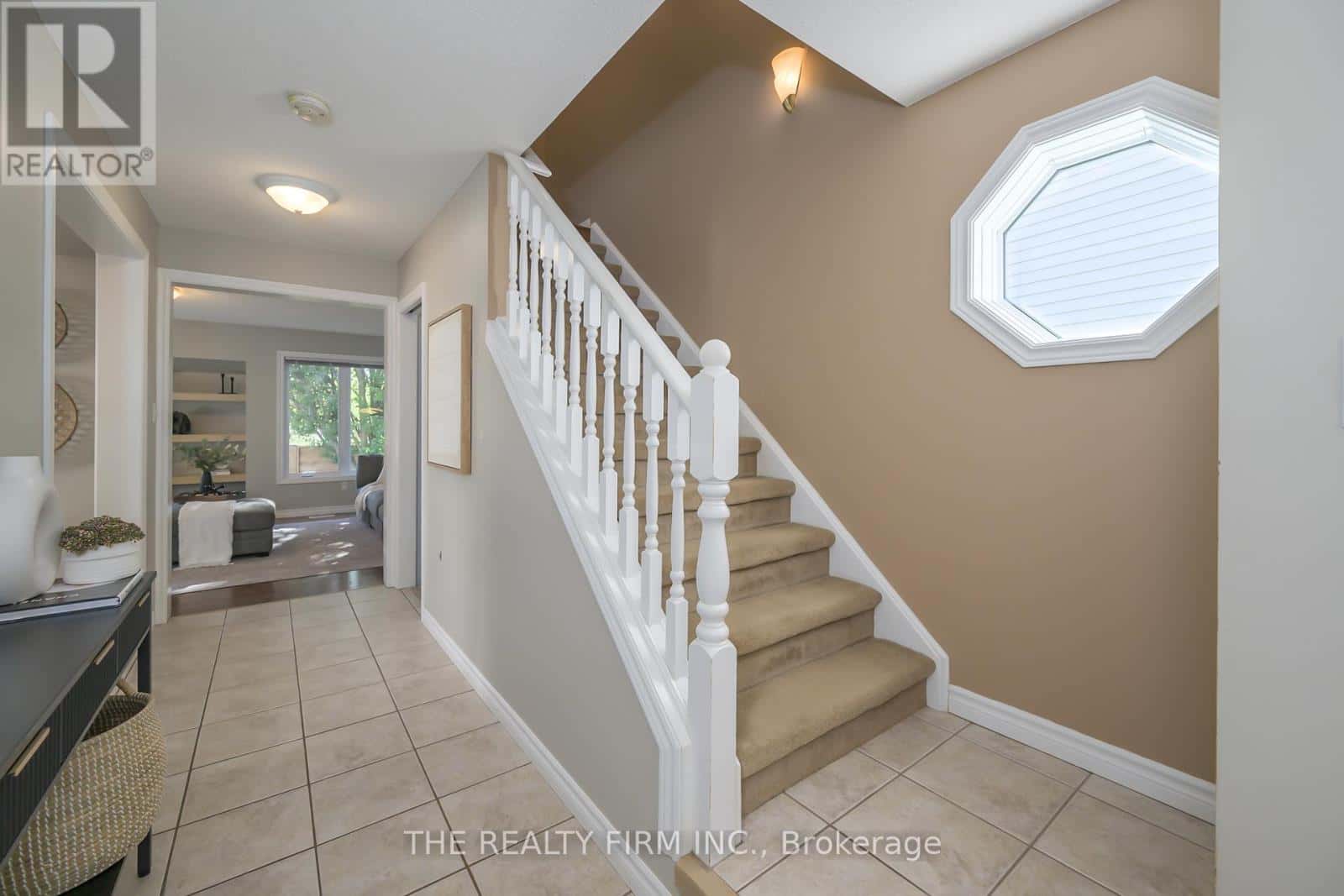 107 LOGGERS GROVE — London East (East P), Ontario - Photo 5 of 42