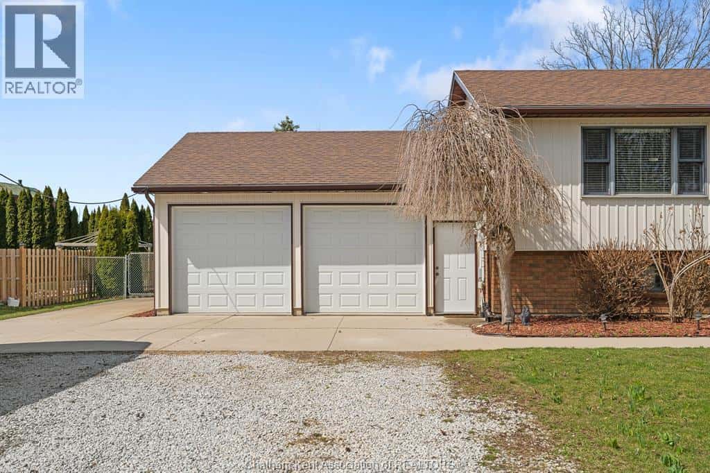 13471 JANE STREET — Thamesville, Ontario - Photo 3 of 37