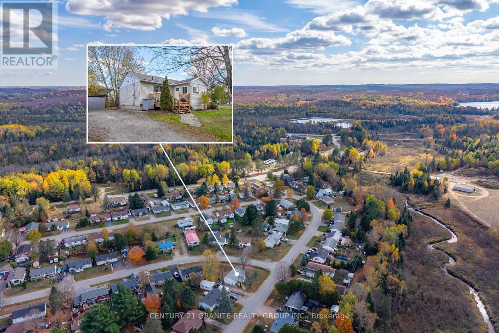 31 SPRUCEDALE STREET — Highlands East (Bicroft Ward), Ontario - Photo 2 of 45