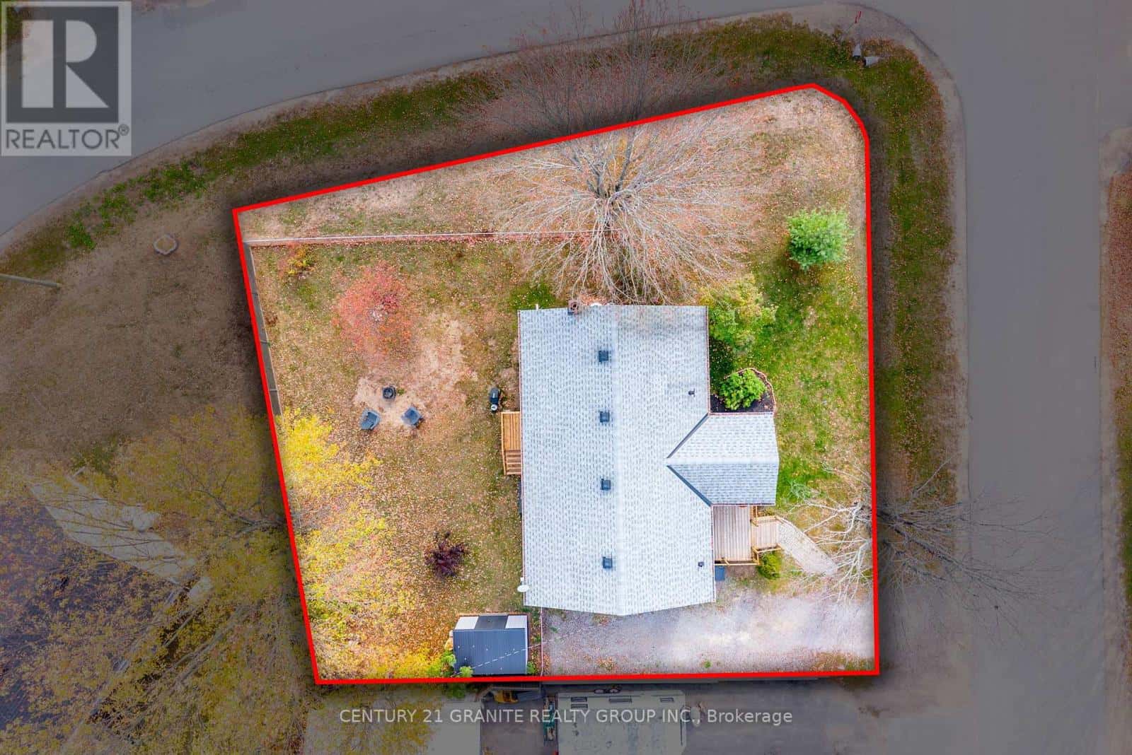 31 SPRUCEDALE STREET — Highlands East (Bicroft Ward), Ontario - Photo 3 of 45