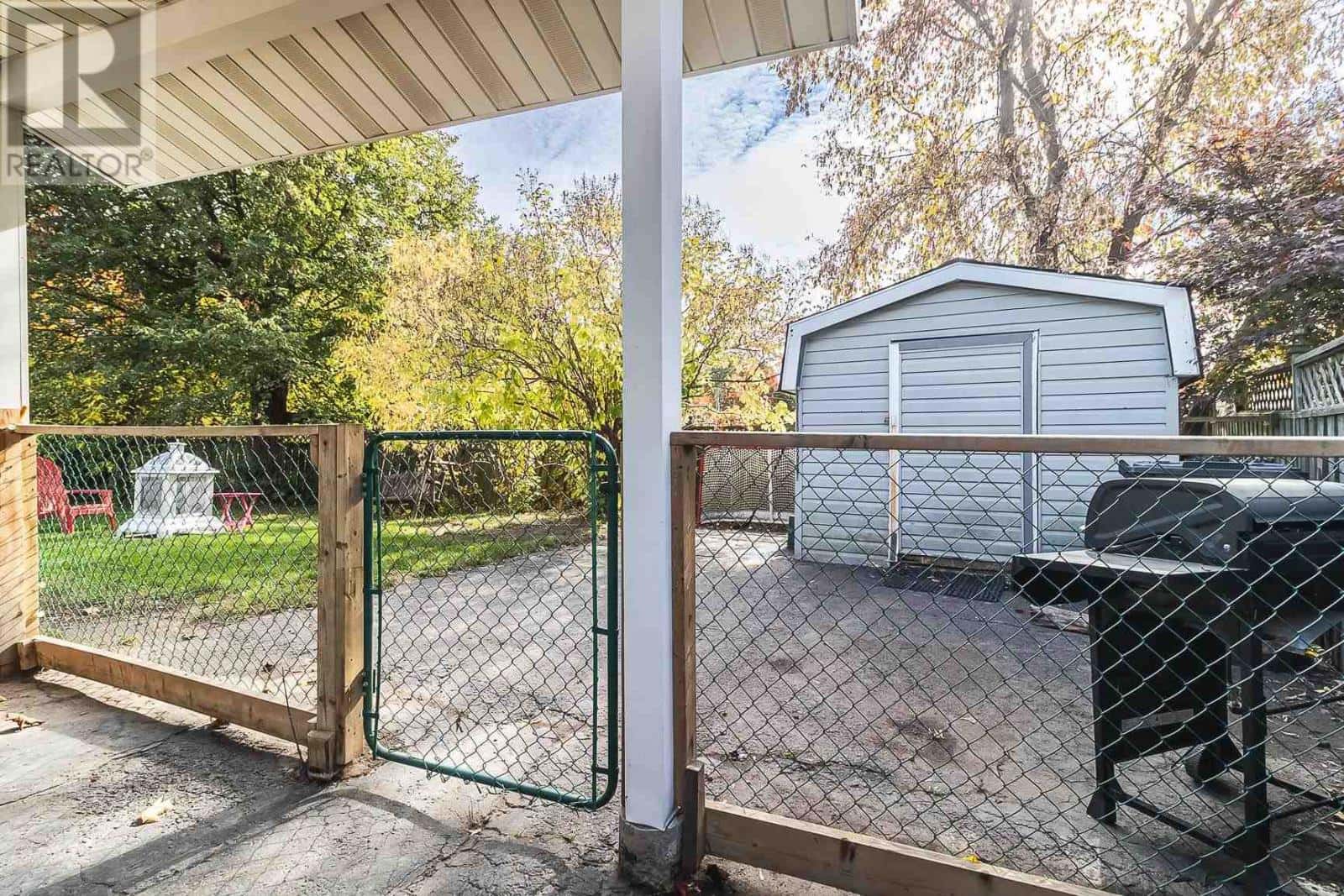 150 Laronde AVE — Sault Ste Marie, Ontario - Photo 5 of 41