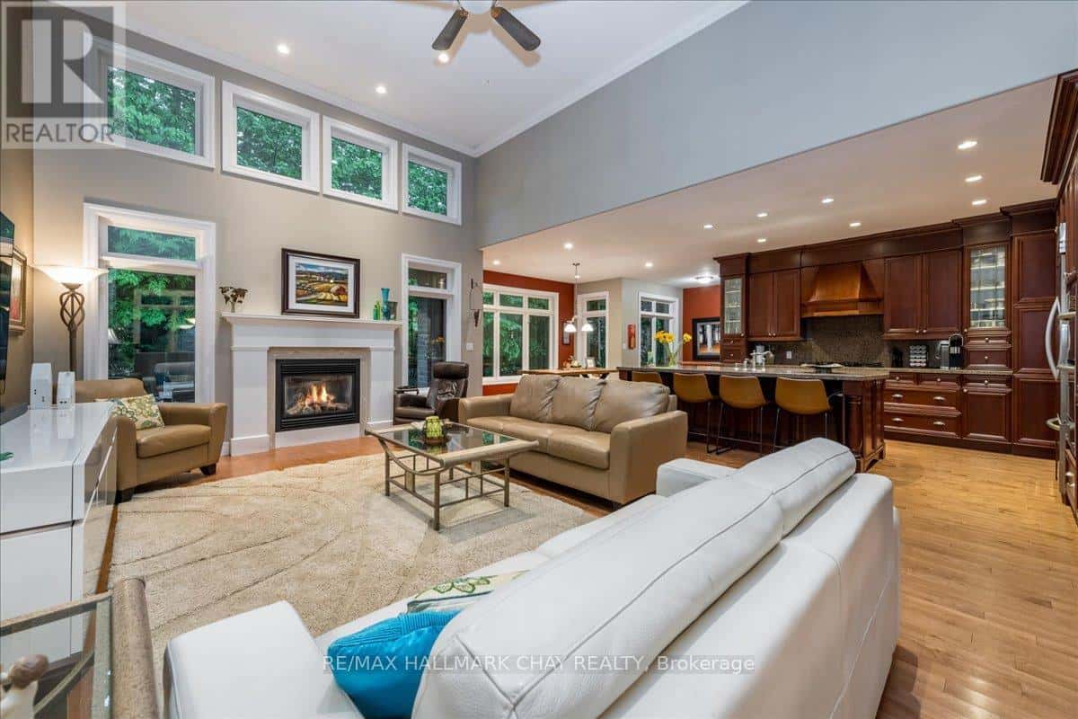 5 TIMBER COURT — Springwater (Snow Valley), Ontario - Photo 5 of 17