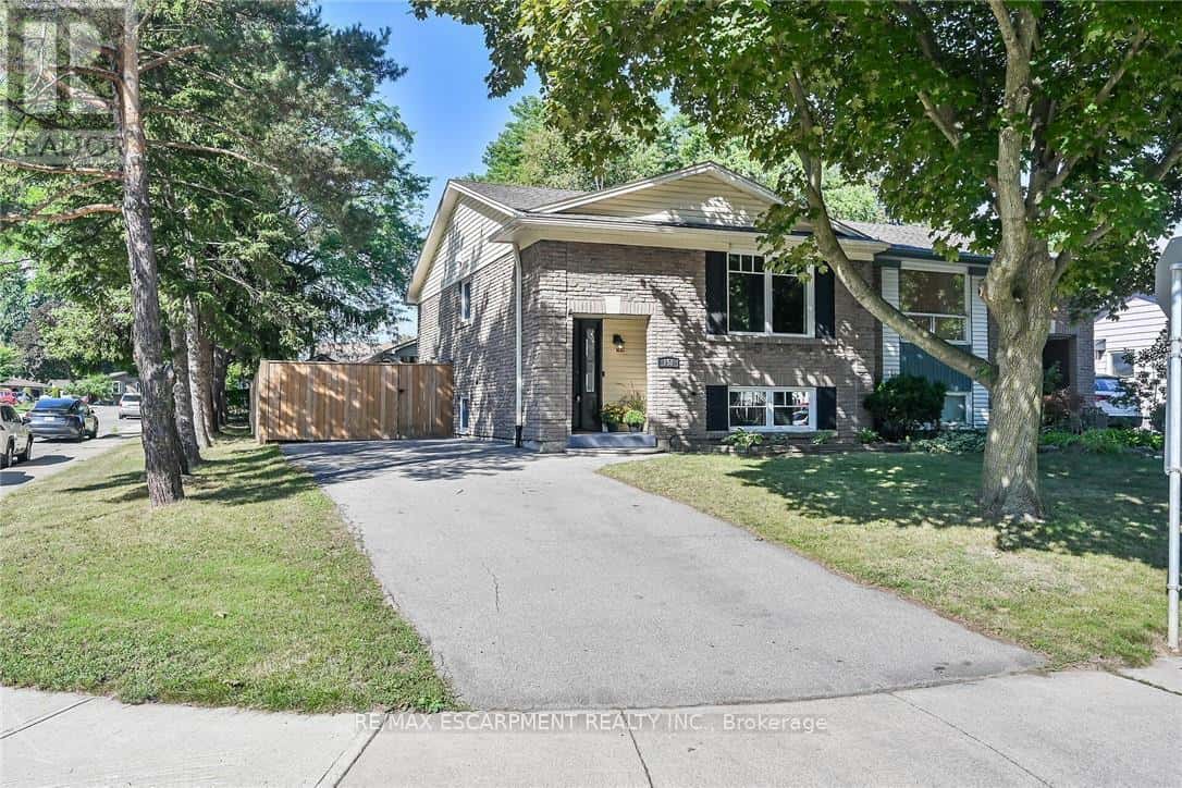 158 WENDOVER DRIVE — Hamilton (Fessenden), Ontario - Photo 2 of 35