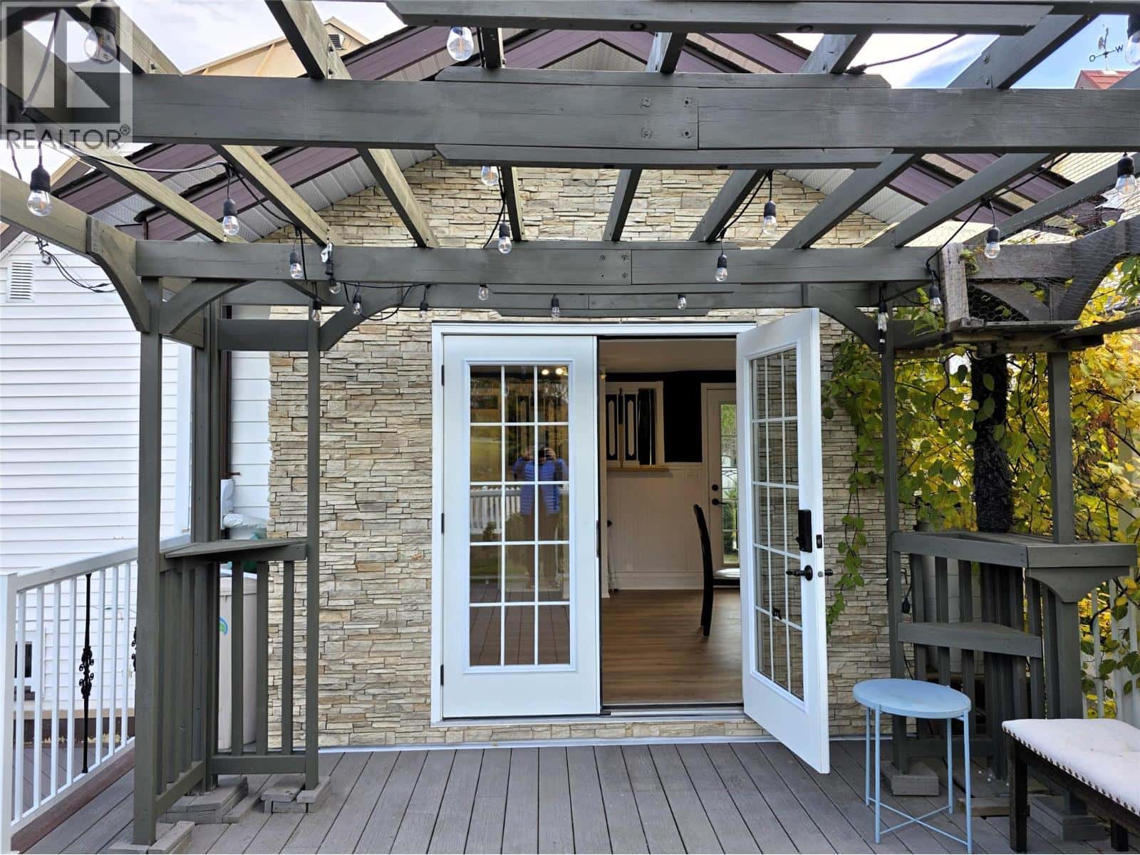 745 Kipling Street — Warfield, British Columbia - Photo 4 of 67