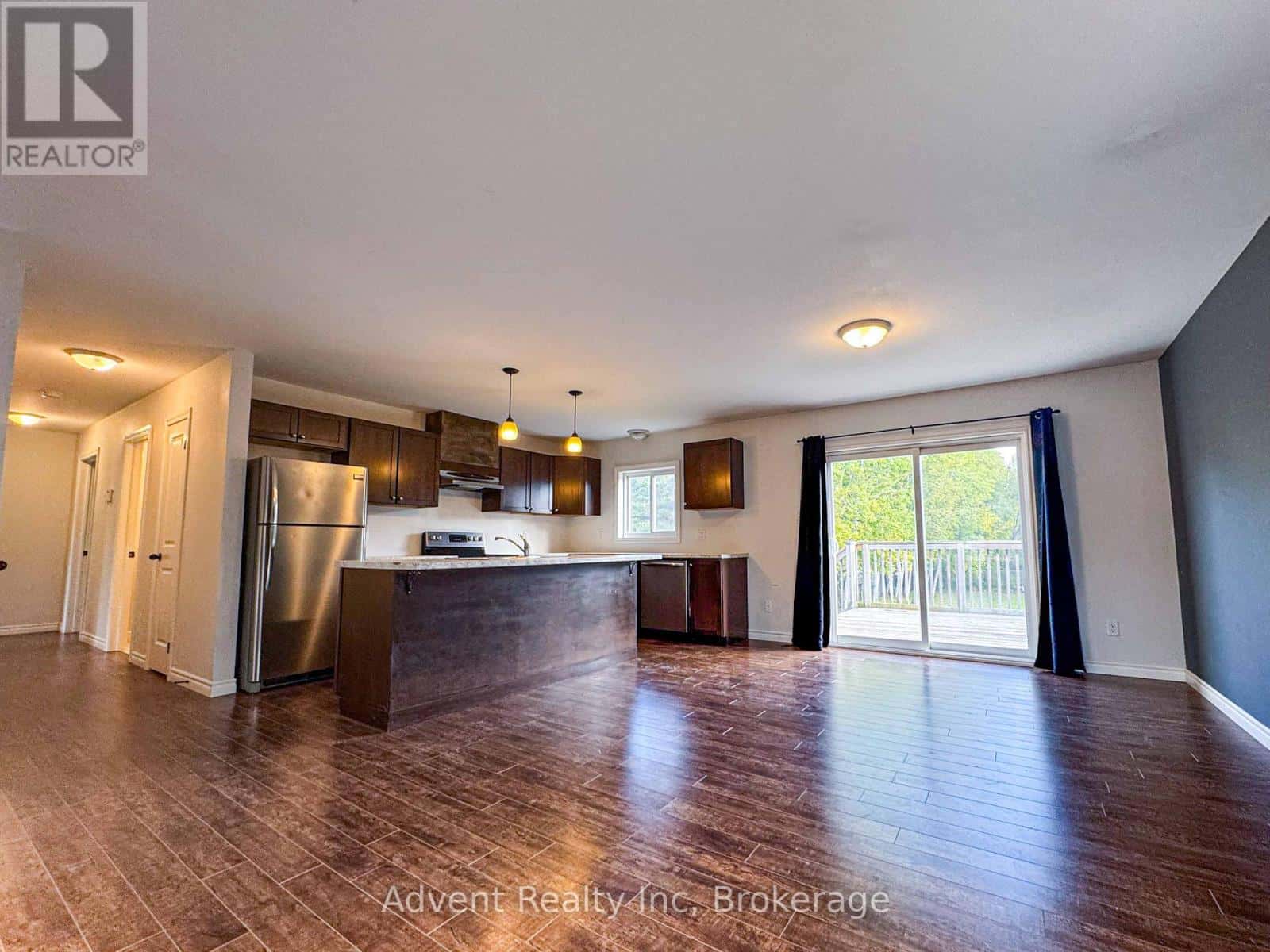 49 BRENTWOOD ROAD — Essa (Angus), Ontario - Photo 4 of 22