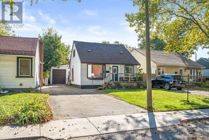 284 IVON AVENUE — Hamilton (Normanhurst), Ontario - Photo 2 of 38