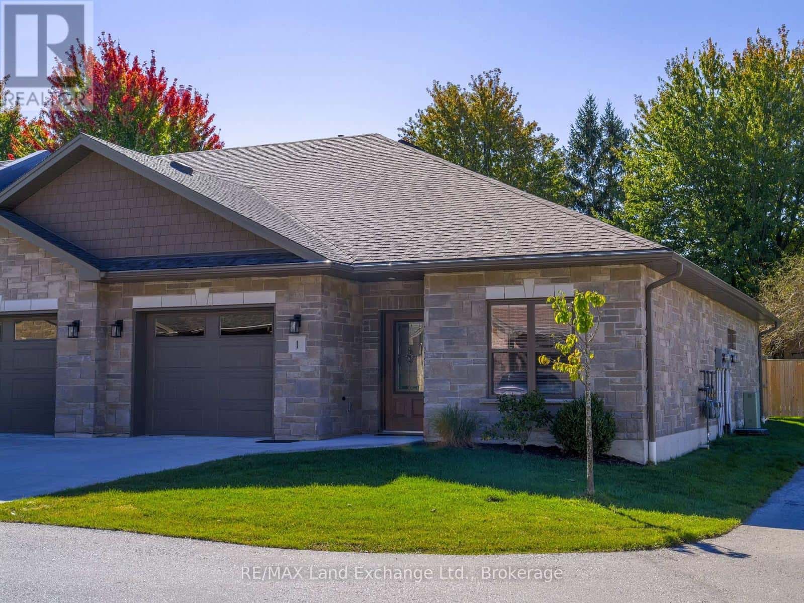 1 - 775 CAMPBELL AVENUE — Kincardine, Ontario - Photo 2 of 37