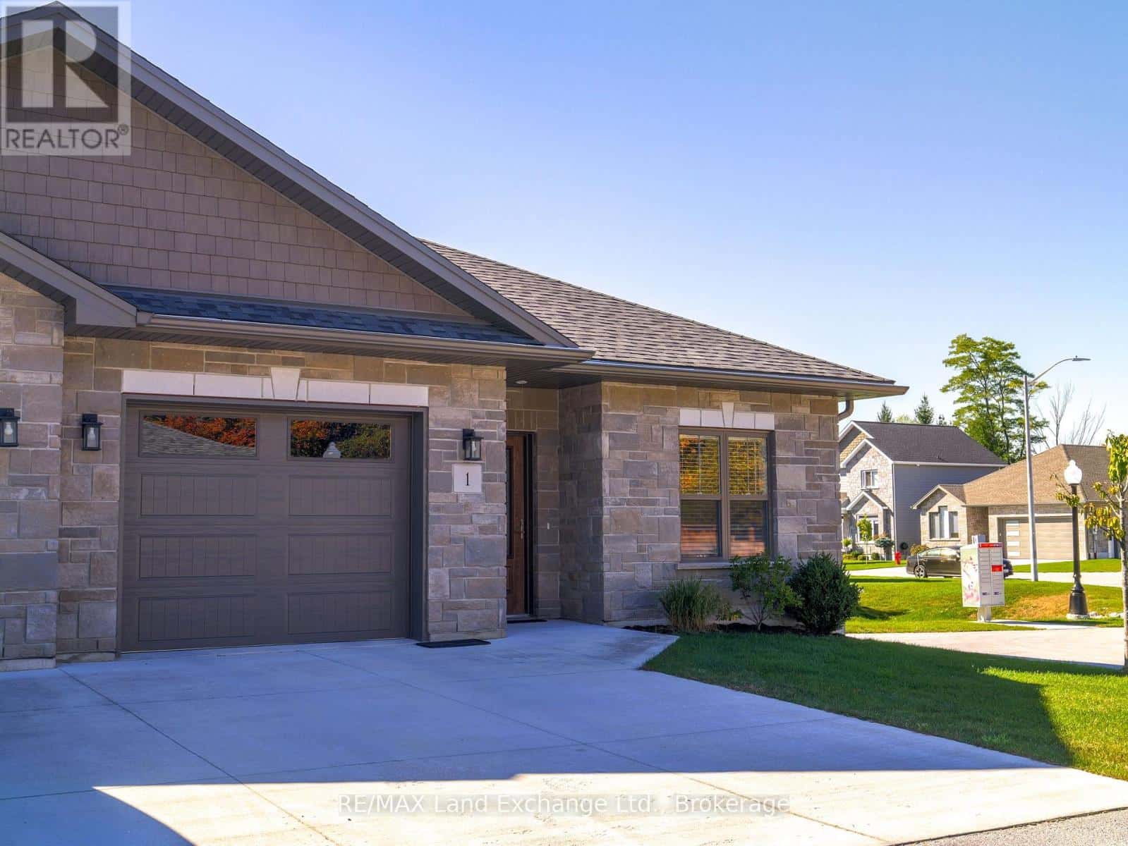 1 - 775 CAMPBELL AVENUE — Kincardine, Ontario - Photo 3 of 37