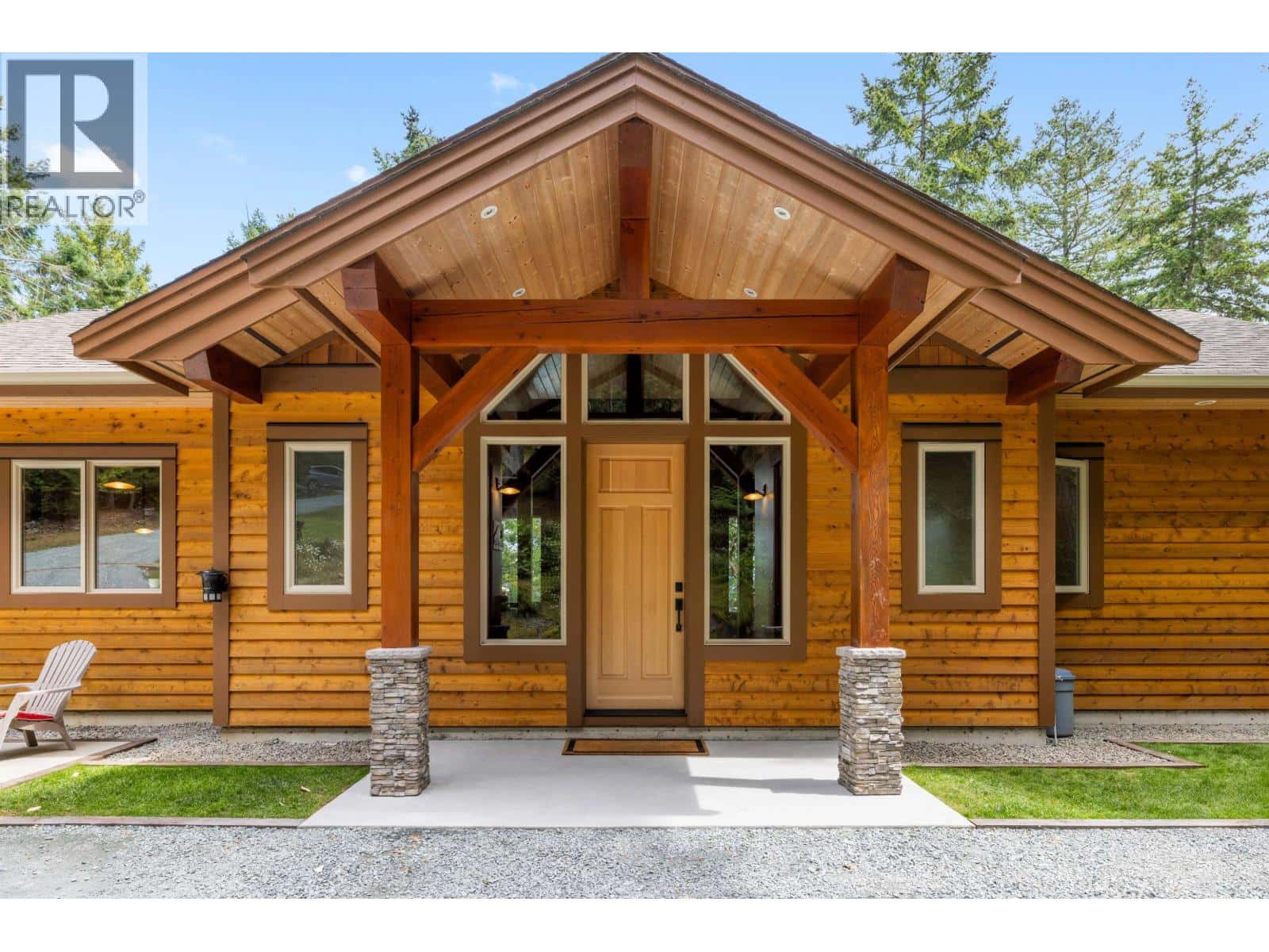 144 SUNRISE POINT ROAD — Other Islands, British Columbia - Photo 2 of 40