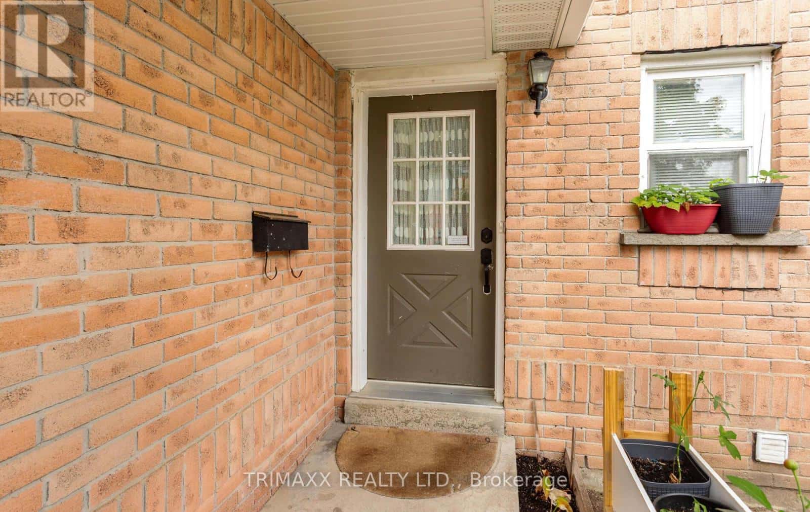 62 BRISBANE COURT — Brampton (Sandringham-Wellington), Ontario - Photo 4 of 50