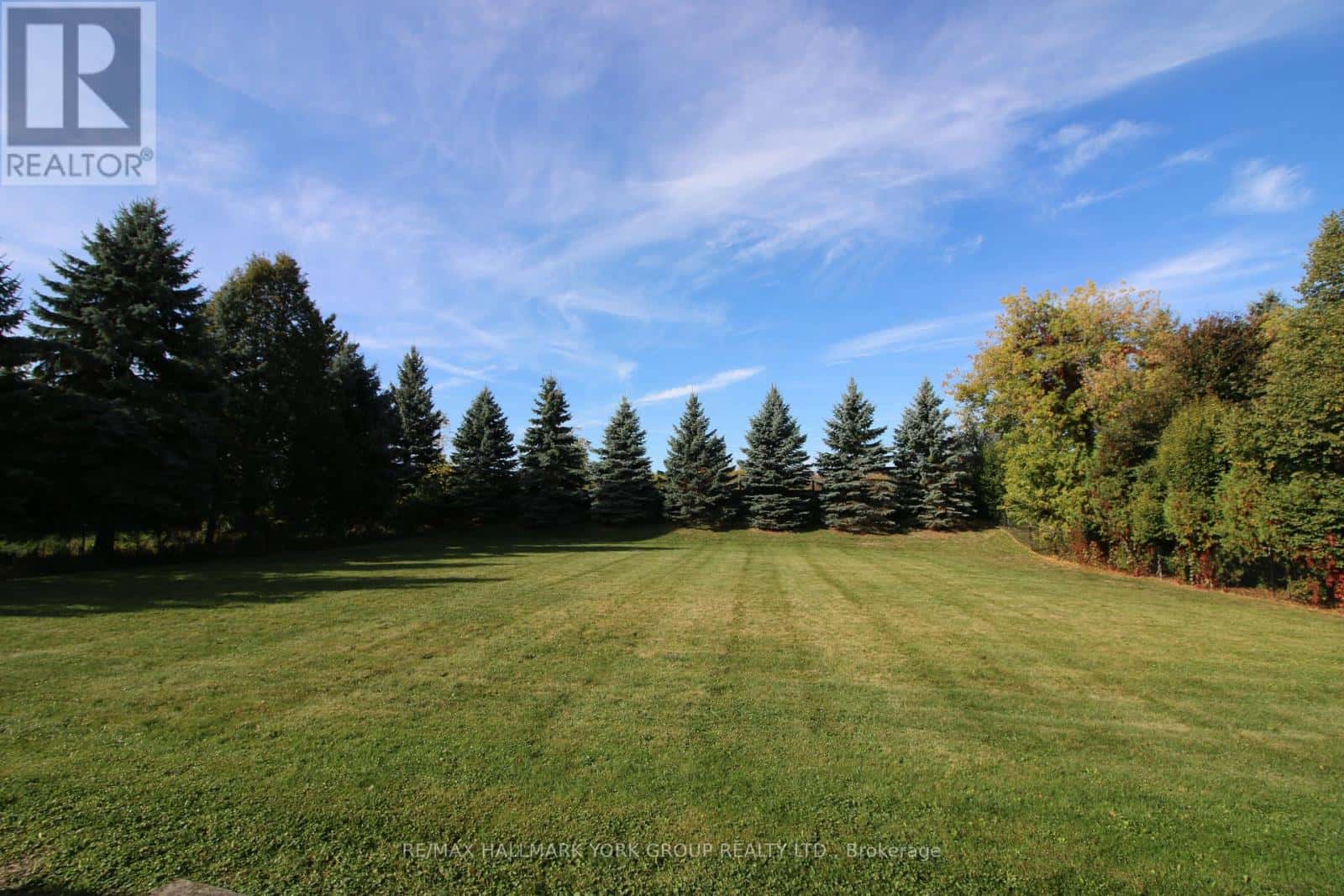 175 TREEGROVE CIRCLE — Aurora (Hills of St Andrew), Ontario - Photo 2 of 6