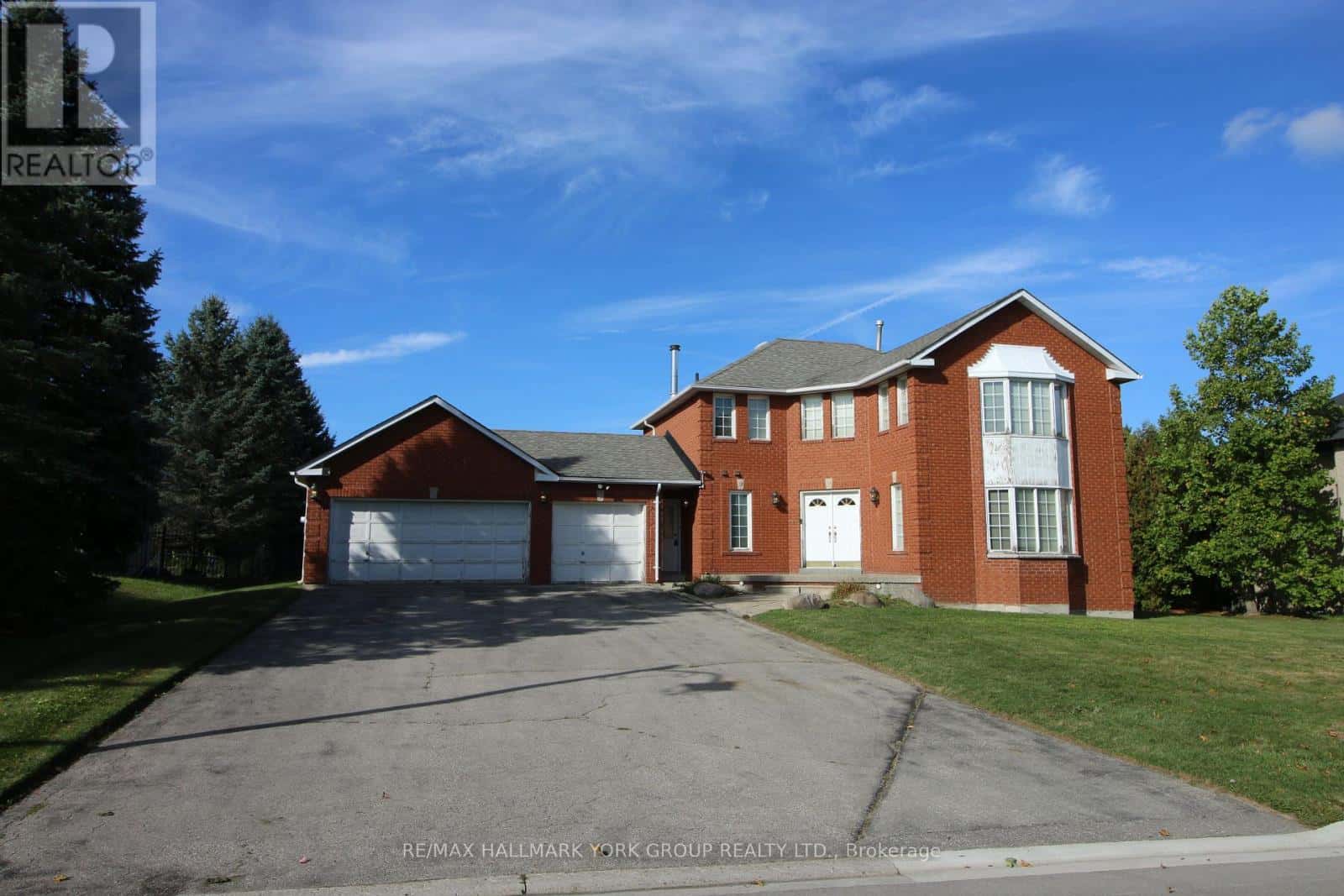 175 TREEGROVE CIRCLE — Aurora (Hills of St Andrew), Ontario - Photo 4 of 6