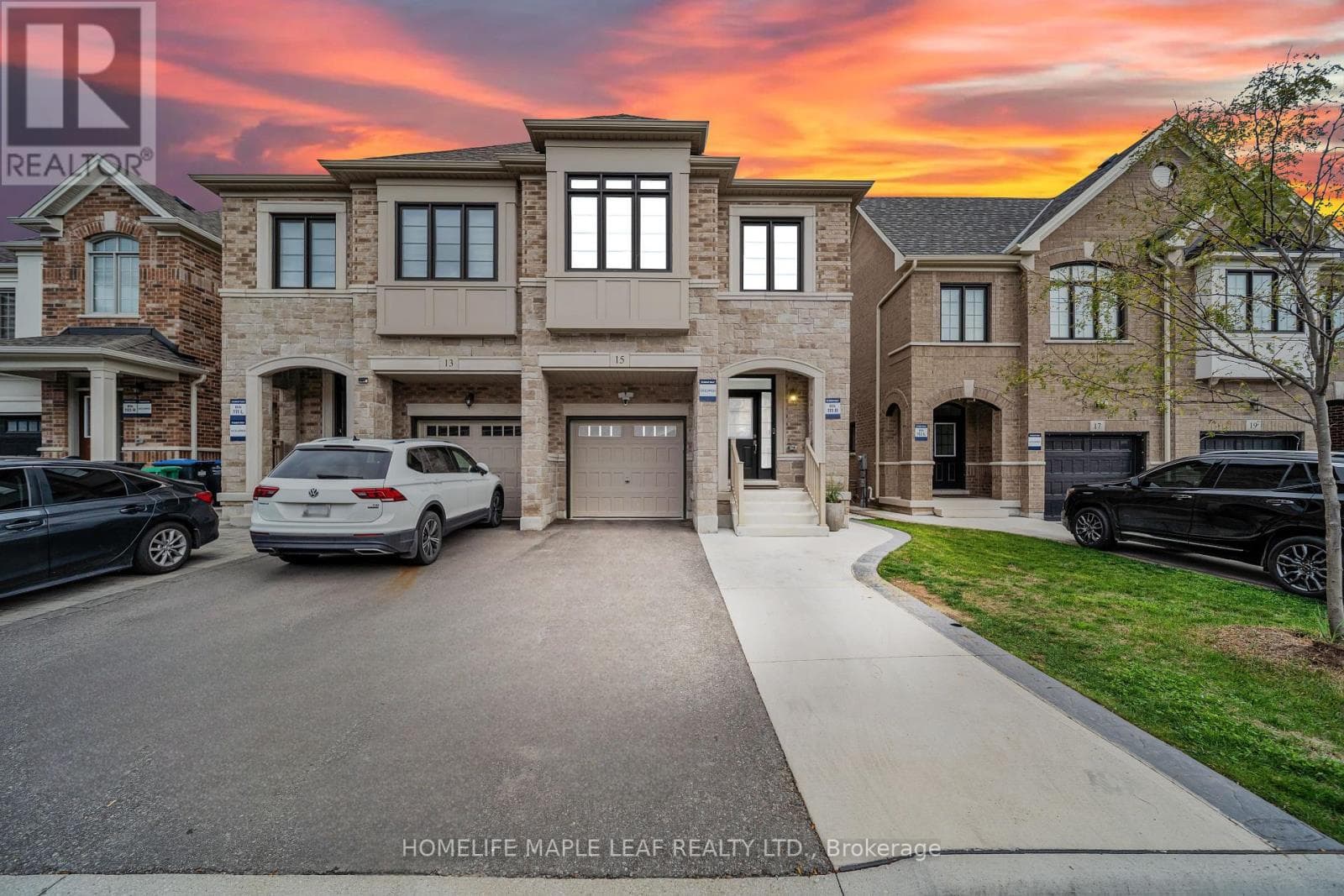 15 QUINTON RIDGE — Brampton (Bram West), Ontario - Main photo