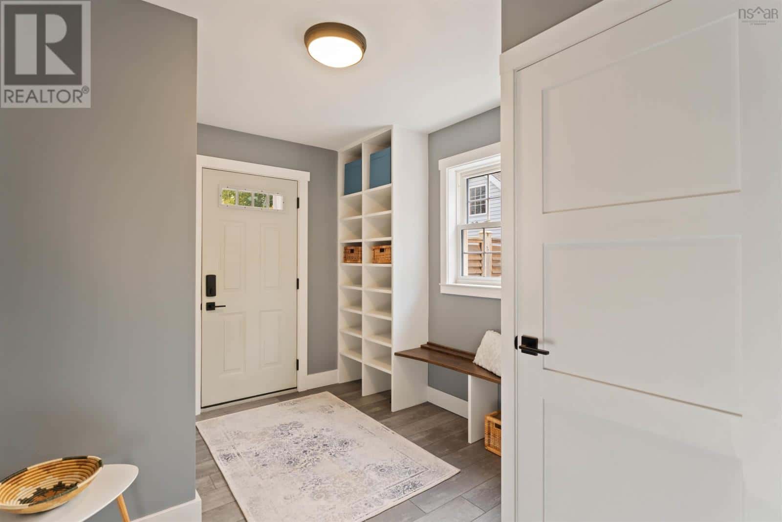 63 Main Street — Wolfville, Nova Scotia - Photo 5 of 50