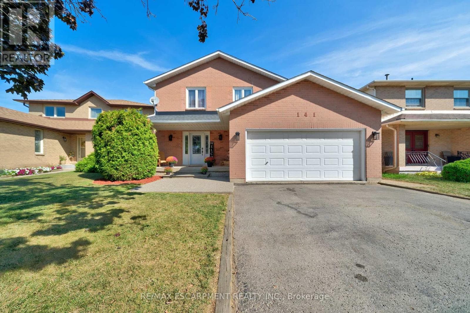 141 TEMPLEMEAD DRIVE — Hamilton (Templemead), Ontario - Main photo