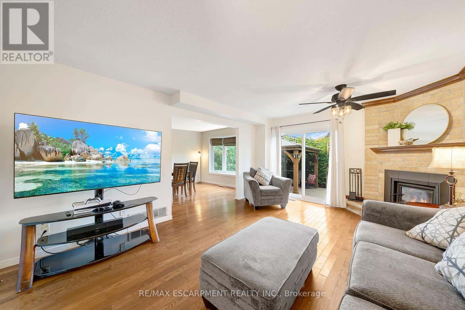 141 TEMPLEMEAD DRIVE — Hamilton (Templemead), Ontario - Photo 5 of 40