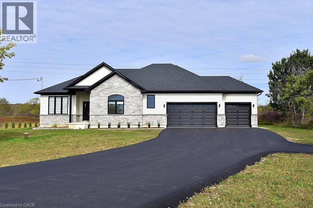 8373 SILVER Street — Caistor Centre, Ontario - Main photo