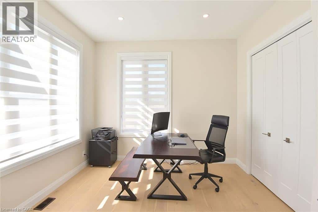 8373 SILVER Street — Caistor Centre, Ontario - Photo 5 of 49