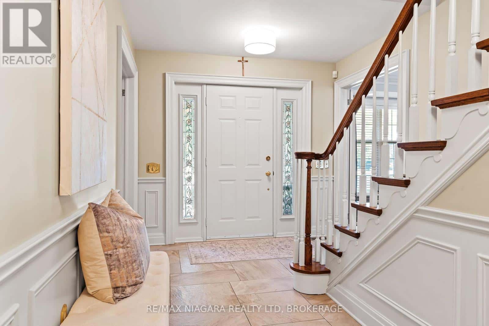 101 PORT MASTER DRIVE — St. Catharines (Martindale Pond), Ontario - Photo 5 of 42