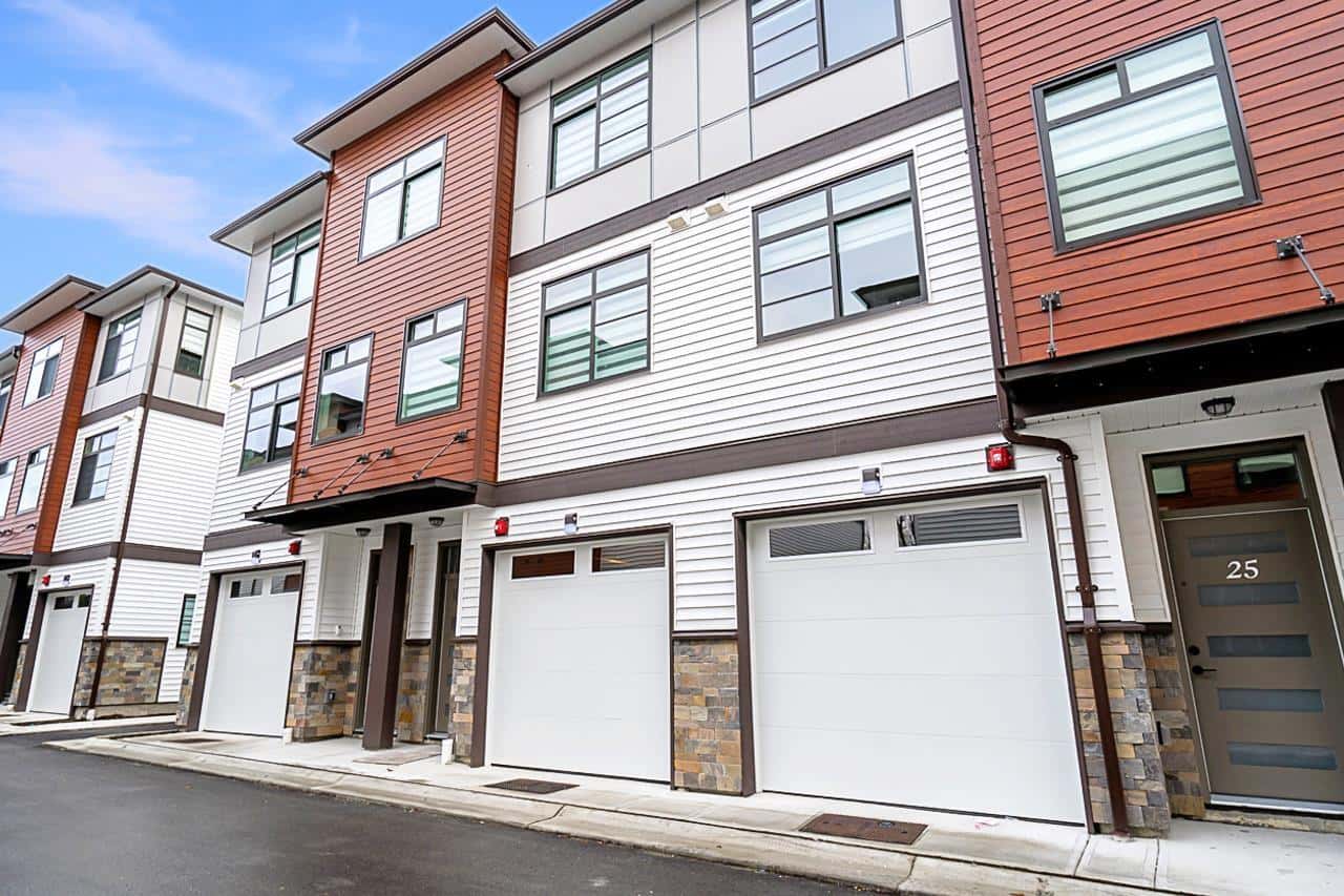 59 8430 NOTTMAN STREET — Mission, British Columbia - Photo 2 of 31