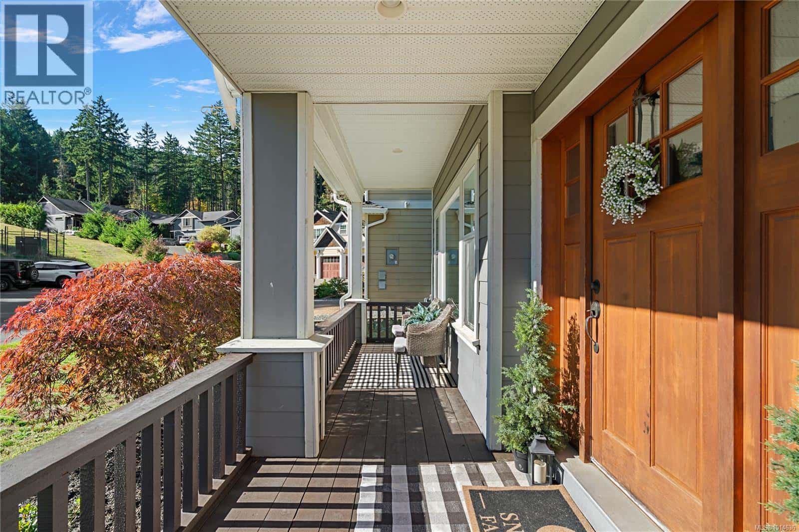 768 Hanbury Pl — Highlands, British Columbia - Photo 3 of 35