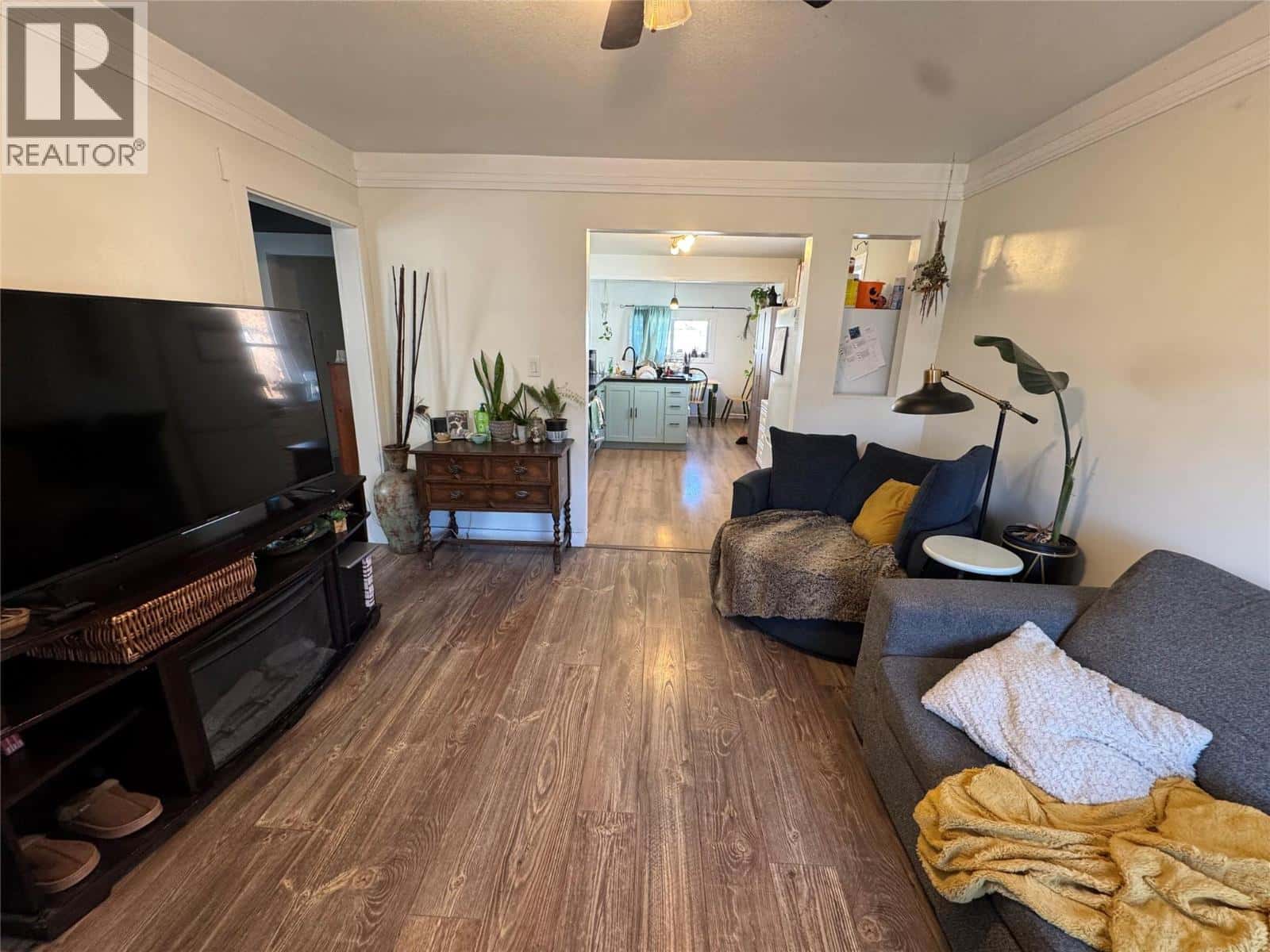 419 Ritchie St — Kimberley, British Columbia - Photo 3 of 11