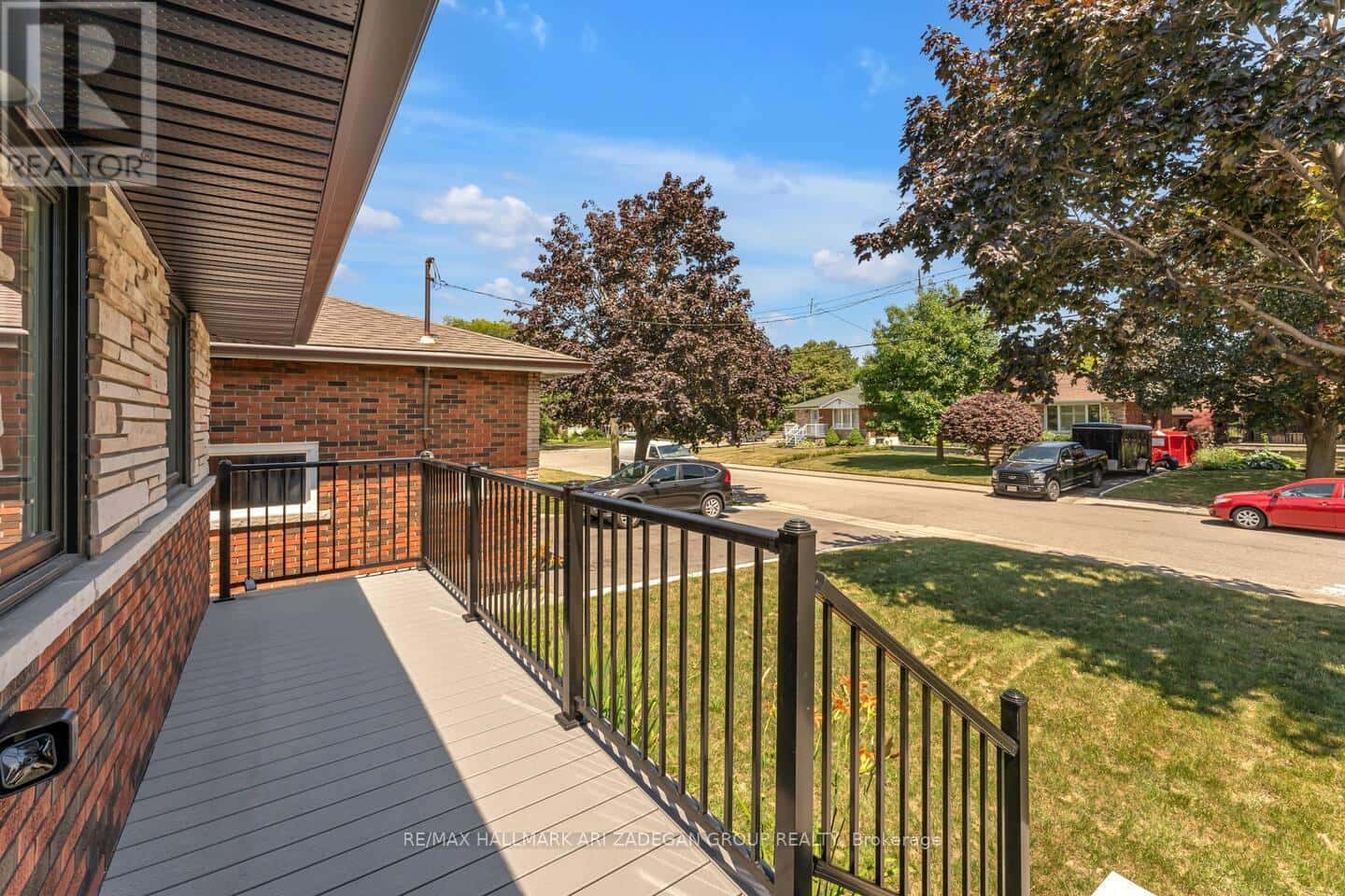 MAIN - 36 CLOKE COURT — Hamilton (Sunninghill), Ontario - Photo 3 of 13