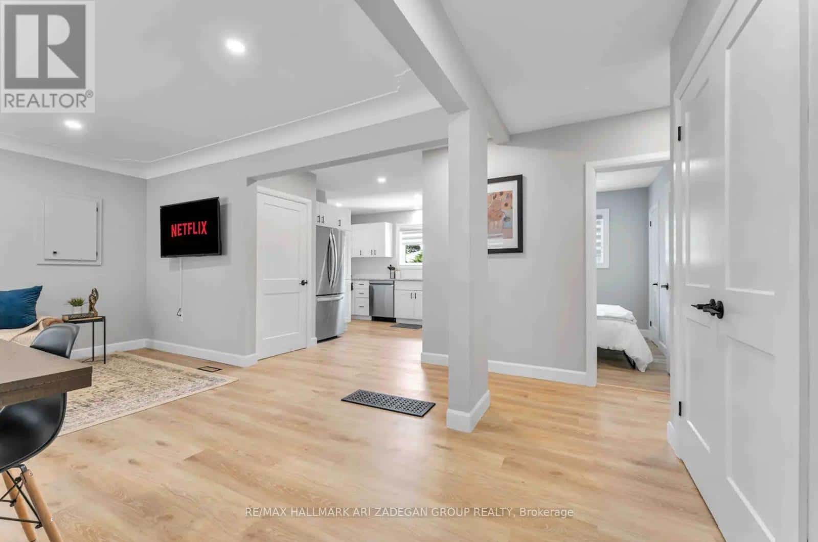 MAIN - 36 CLOKE COURT — Hamilton (Sunninghill), Ontario - Photo 5 of 13