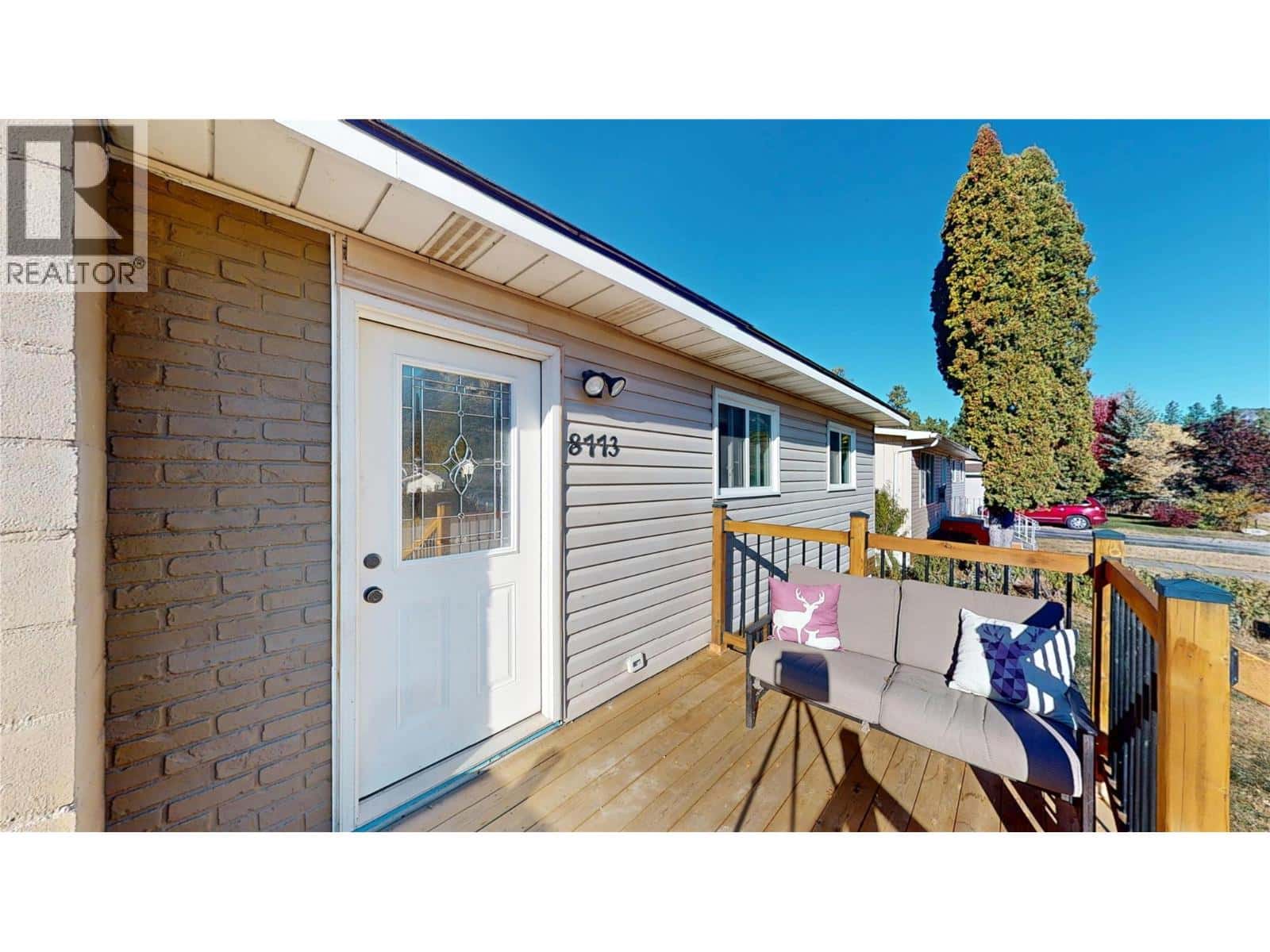 8773 Tamarack Street — Canal Flats, British Columbia - Photo 5 of 44