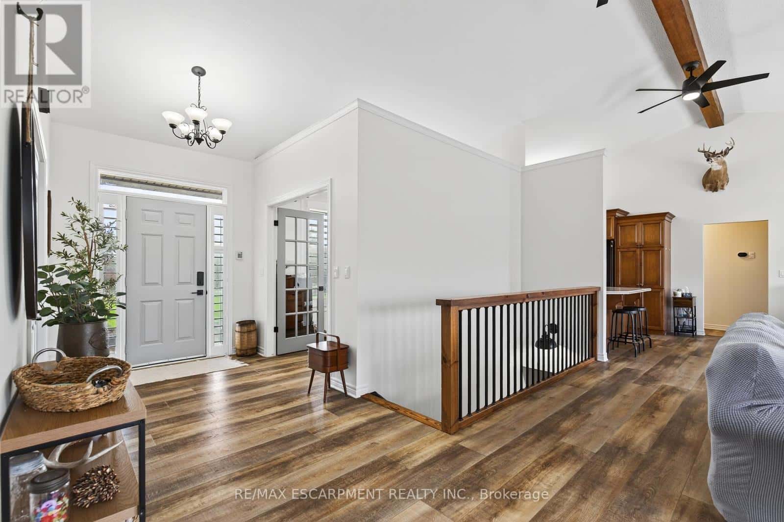 849 RIVER ROAD — Pelham (Fenwick), Ontario - Photo 4 of 43