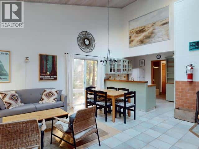 2742 VANCOUVER BLVD — Savary Island, British Columbia - Photo 4 of 37